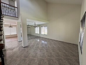 2682 W Dawnview Dr in Rialto, CA - Building Photo - Building Photo