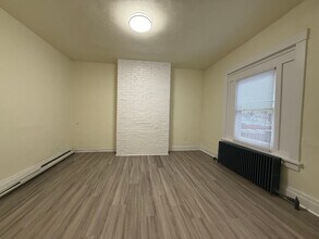 443 Hays Ave in Pittsburgh, PA - Building Photo - Building Photo