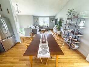 183 Richmond Dr in Warwick, RI - Foto de edificio - Building Photo