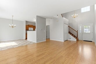 811 Donelson Ct in Naperville, IL - Building Photo - Building Photo