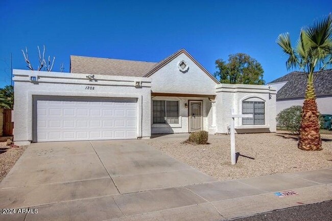1208 E Wickieup Ln in Phoenix, AZ - Building Photo - Building Photo