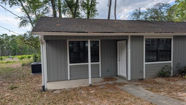 1558 Patrick Ave in Tallahassee, FL - Building Photo - Building Photo