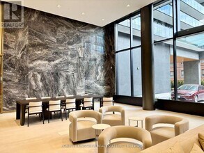 127 Broadway Ave in Toronto, ON - Building Photo - Building Photo