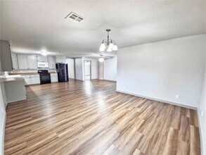 2750 Cobalt Ct NW in Piedmont, OK - Building Photo - Building Photo