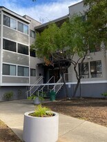 240 N Bayshore Blvd in San Mateo, CA - Building Photo