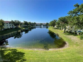8234 Key Royal Cir in Naples, FL - Foto de edificio - Building Photo