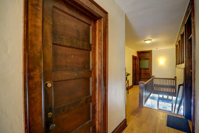 1253 Williamson St, Unit 3