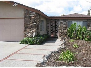 5140 Catoctin Dr in San Diego, CA - Building Photo - Building Photo