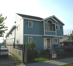 3240 Chapman St in Los Angeles, CA - Building Photo - Building Photo