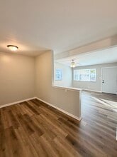 1122 Kingsley Dr in Machesney Park, IL - Building Photo - Building Photo