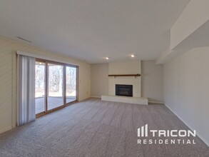 5801 Prior Cir SE in Prior Lake, MN - Building Photo - Building Photo