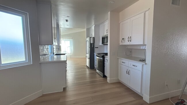 7795 Canyon Point Ln in San Diego, CA - Building Photo - Building Photo