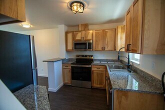 1638 S St in Springfield, OR - Building Photo - Building Photo