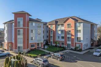 Blanton Commons Apartments in Beaverton, OR in Beaverton, OR - Building Photo - Building Photo