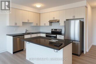 200 Stamson St in Kitchener, ON - Building Photo - Building Photo