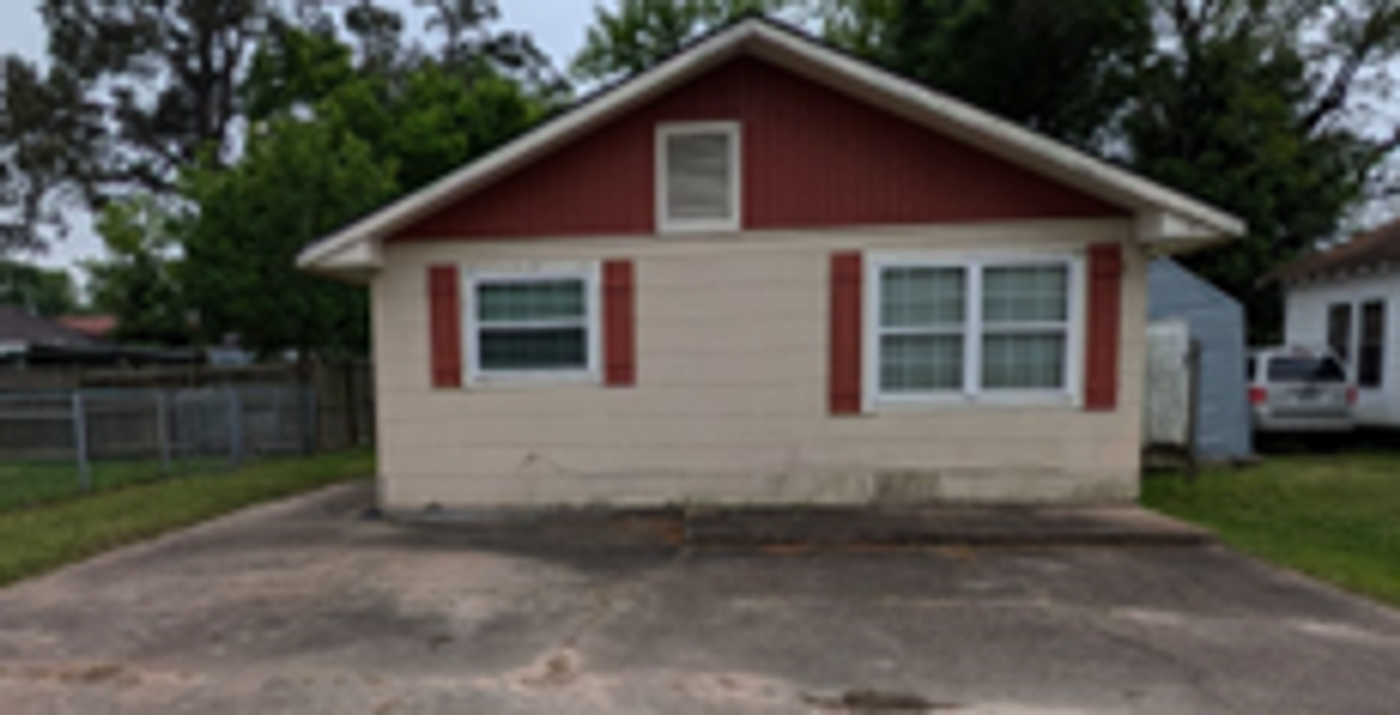 1213 Grigsby Ave in Port Neches, TX - Building Photo