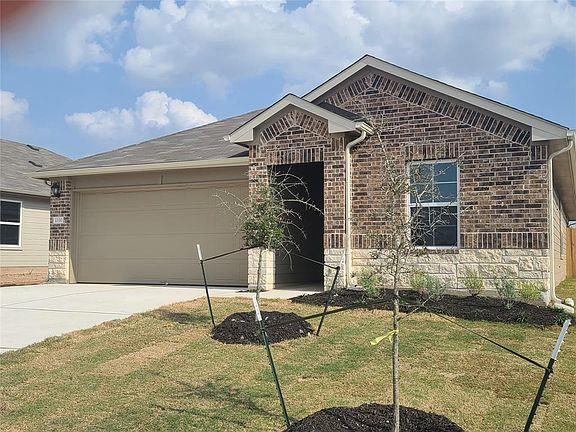 1330 Prescott Pl in Lockhart, TX - Building Photo