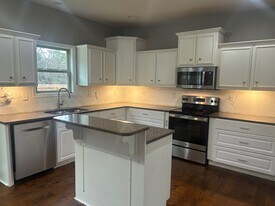 285 Partisan Dr in Phenix City, AL - Building Photo