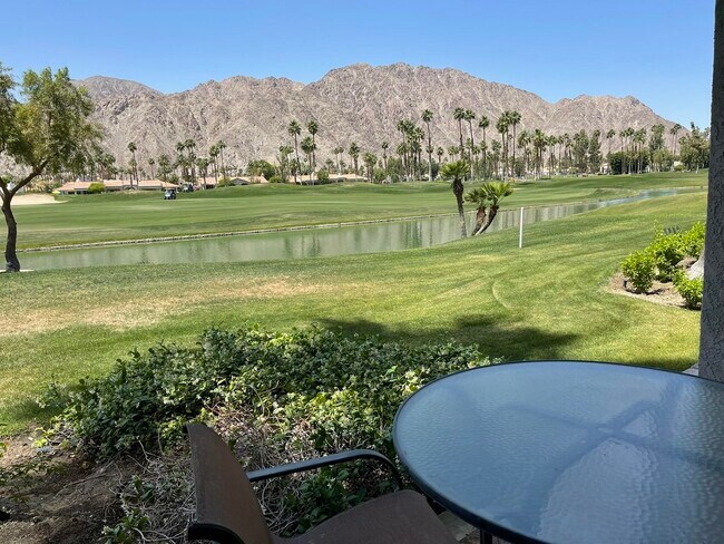 55523 Oak-Hill in La Quinta, CA - Building Photo - Building Photo