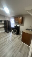 322 S Clinton St, Unit 3 in East Orange, NJ - Building Photo - Building Photo