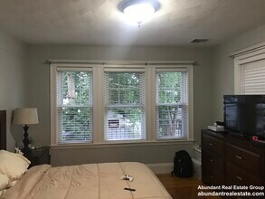 60 Trowbridge St in Arlington, MA - Building Photo - Building Photo