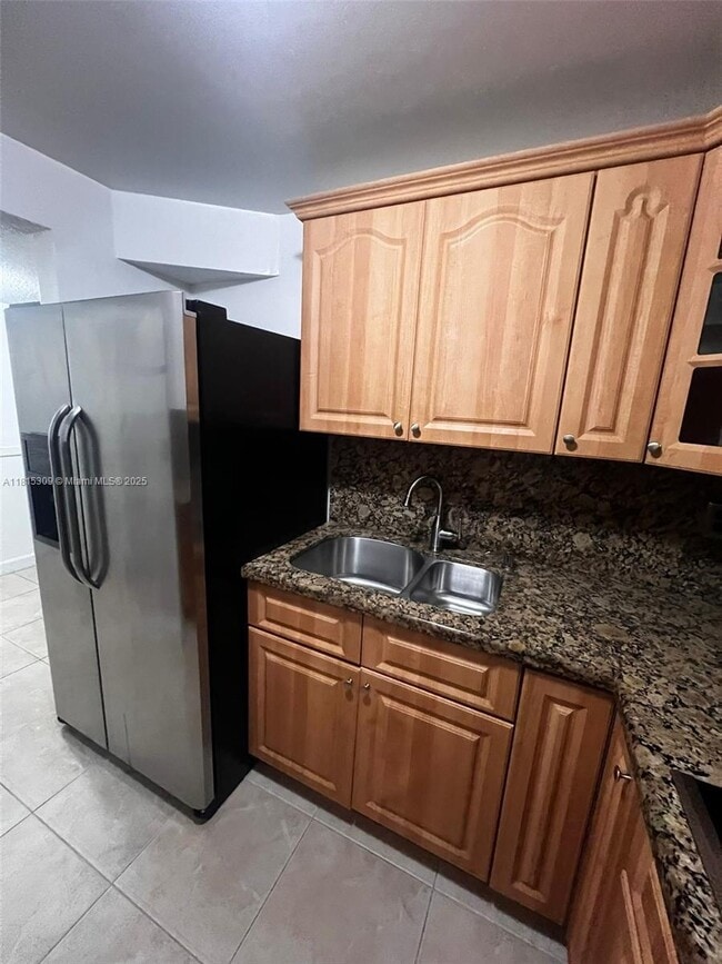 2075 SW 122nd Ave in Miami, FL - Building Photo - Building Photo