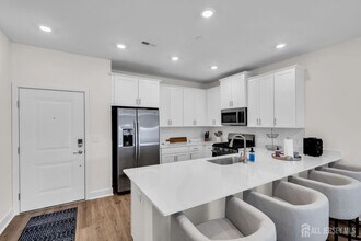 30102 Radford Ct in Monroe Township, NJ - Building Photo - Building Photo