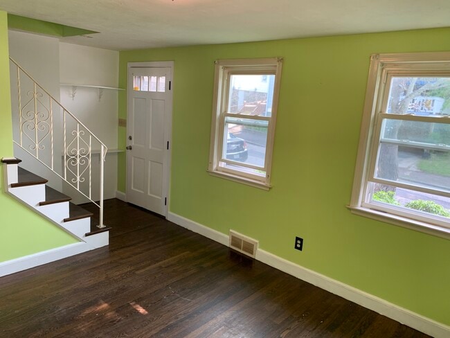 21 Richard St in Quincy, MA - Building Photo - Building Photo