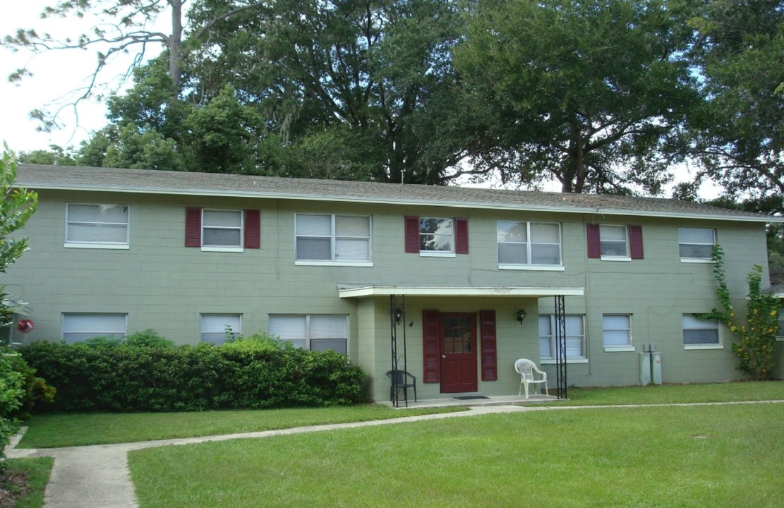 Bahama Cay Apartments in DeLand, FL - Foto de edificio