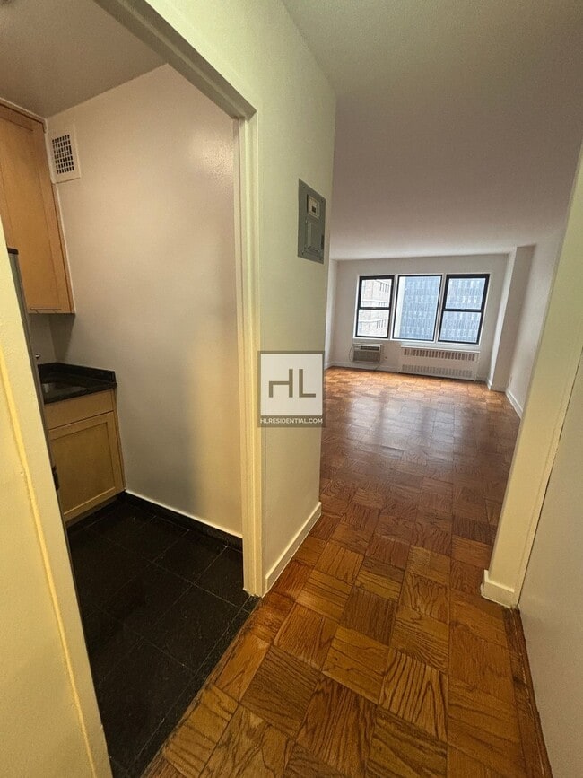 EAST 36 STREET, Unit 11D in New York, NY - Building Photo - Building Photo