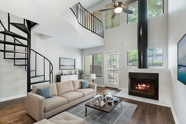 property at 20 Finch Trl NE