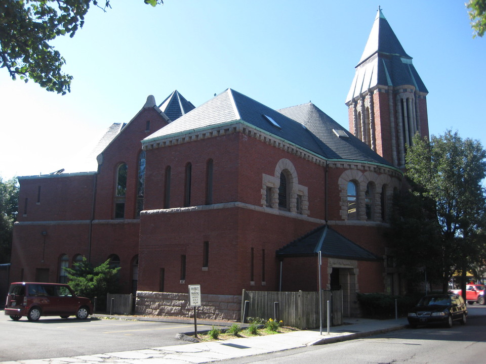 17 Bow St in Somerville, MA - Foto de edificio