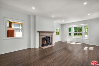 1091 Palm Terrace in Pasadena, CA - Building Photo - Building Photo