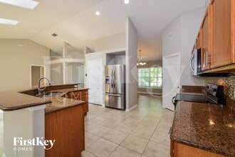 13219 Lakewind Dr in Clermont, FL - Building Photo - Building Photo