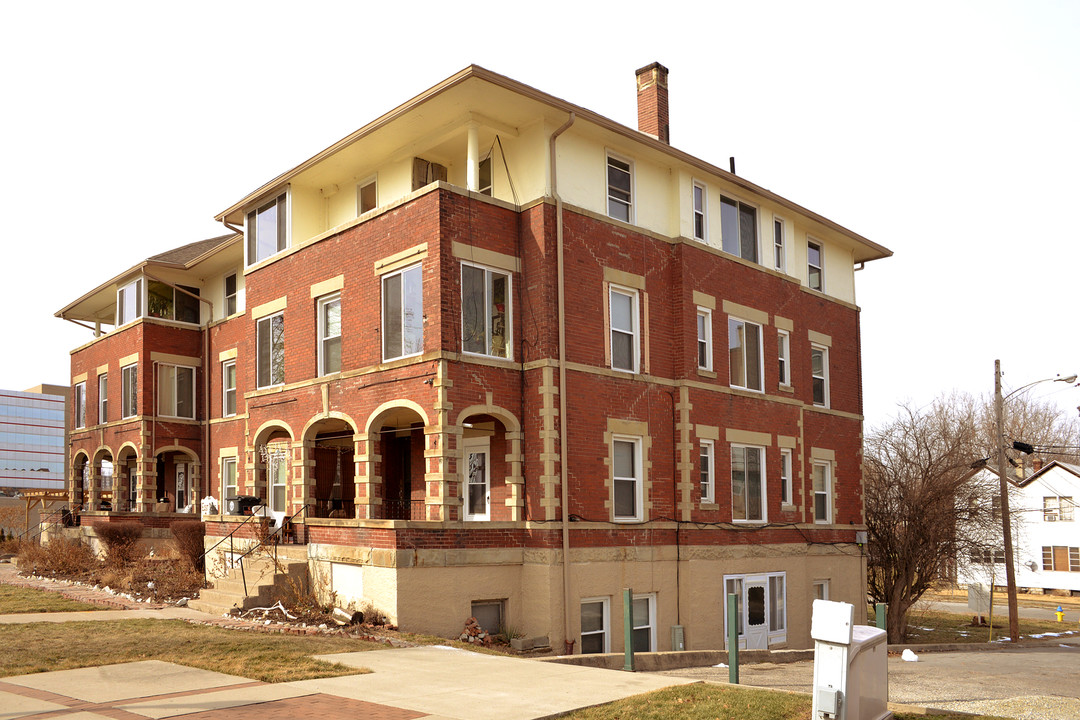 East River Place in Dayton, OH - Foto de edificio