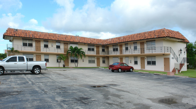 1655 Florida Mango Rd in West Palm Beach, FL - Building Photo - Building Photo