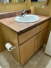 208 E Franklin St, Unit Apartment A in Bloomfield, IA - Building Photo - Building Photo