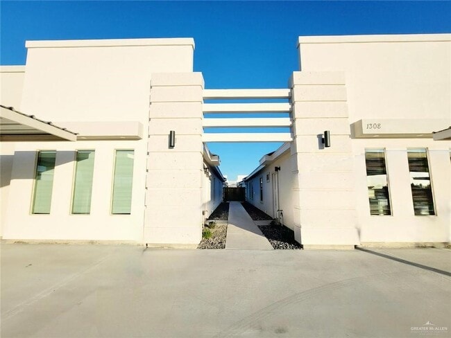 property at 1308 Vani Dr