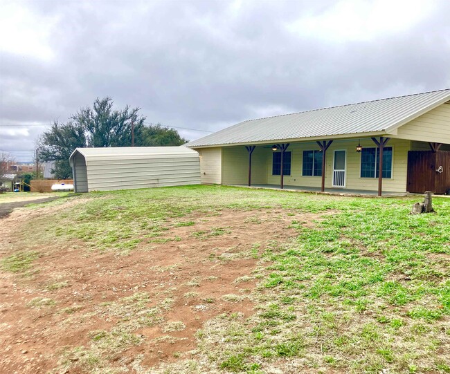 property at 302 E Granite St