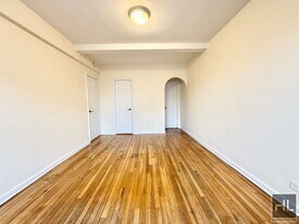 AMSTERDAM AVENUE in New York, NY - Building Photo