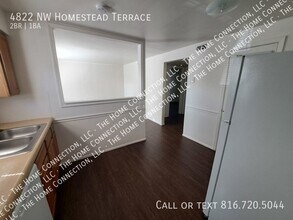 4822 NW Homestead Terrace in Riverside, MO - Building Photo - Building Photo