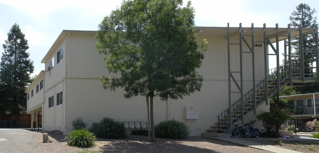 1462 Marclair Dr in Concord, CA - Foto de edificio - Building Photo