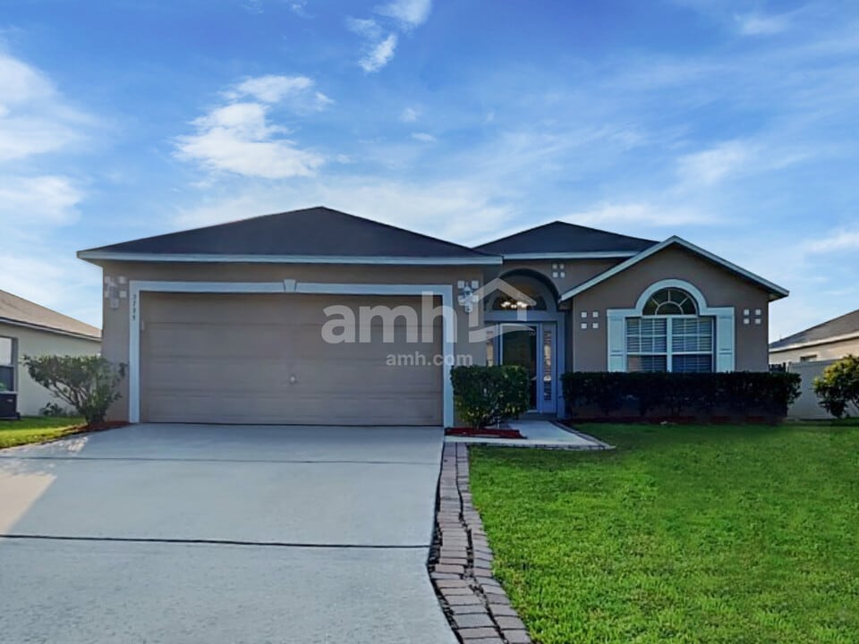 3735 Iceni Ct in Middleburg, FL - Building Photo