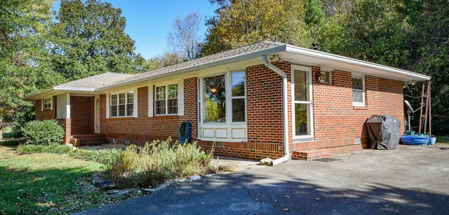 property at 2506 Elm Dr NE