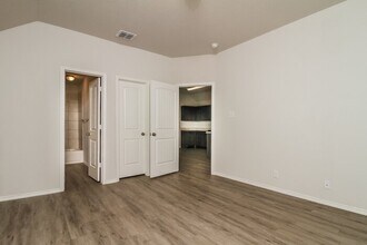 5406 Freshwater Way in San Antonio, TX - Building Photo - Building Photo