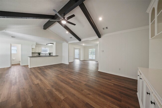 719 Thornwood Dr in Shenandoah, TX - Building Photo - Building Photo