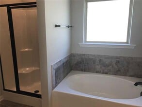 5037 Park Shore Dr in Marrero, LA - Building Photo - Building Photo