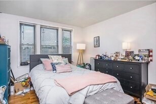 1706 Commonwealth Ave in Boston, MA - Building Photo - Building Photo