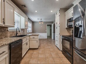 33037 E 148th St S in Coweta, OK - Building Photo - Building Photo