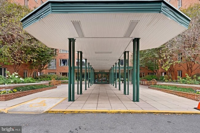 4301 Massachusetts Ave NW in Washington, DC - Building Photo - Building Photo